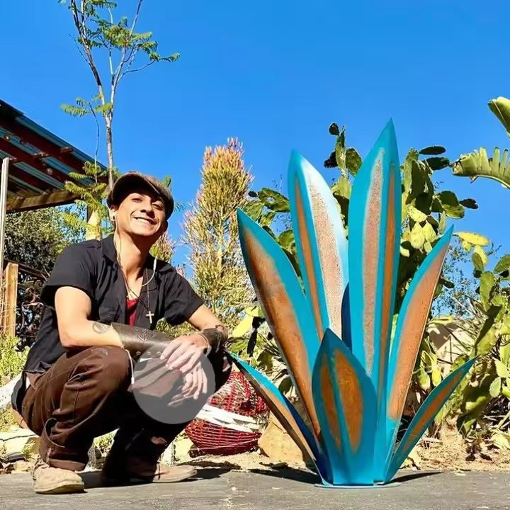 Retro Copper Solar Watering Can — Cascading Starry Light Effect